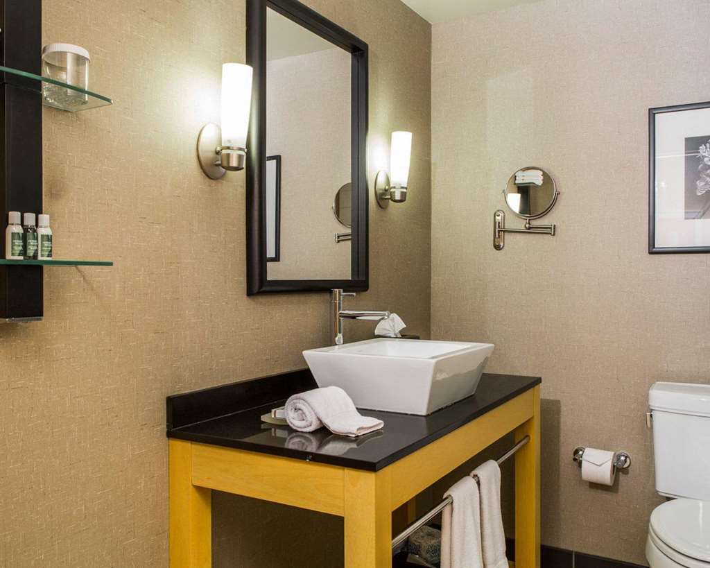 Cambria Hotel Traverse City - photo 20