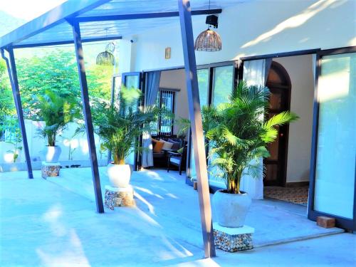 Crest House Beachside Three bedroom Private House on Cham Island Hoi An — 4-Star Luxury Hotel in Tan Hiep, Vietnam