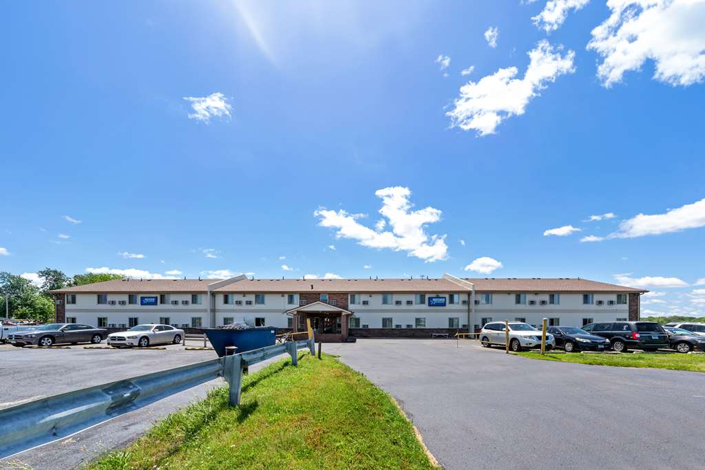 Americas Best Value Inn Decatur IL - photo 29