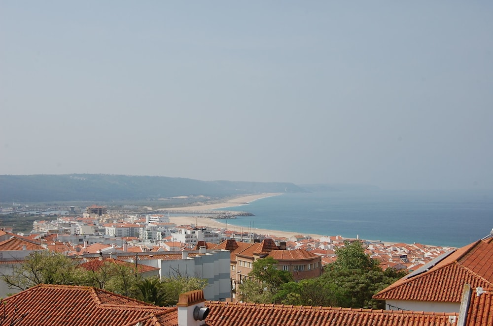 Apartamentos Mare — 4-Star Luxury Hotel in Nazare, Portugal