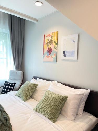 Nueng Rana 113 Unique House in Chinatown 3BR 2BA