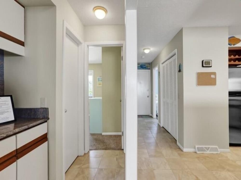Beach Blanket Spacious Condo With Private Beach Access And Resort Amenities 3 Bedroom Condo by RedAwning - photo 35