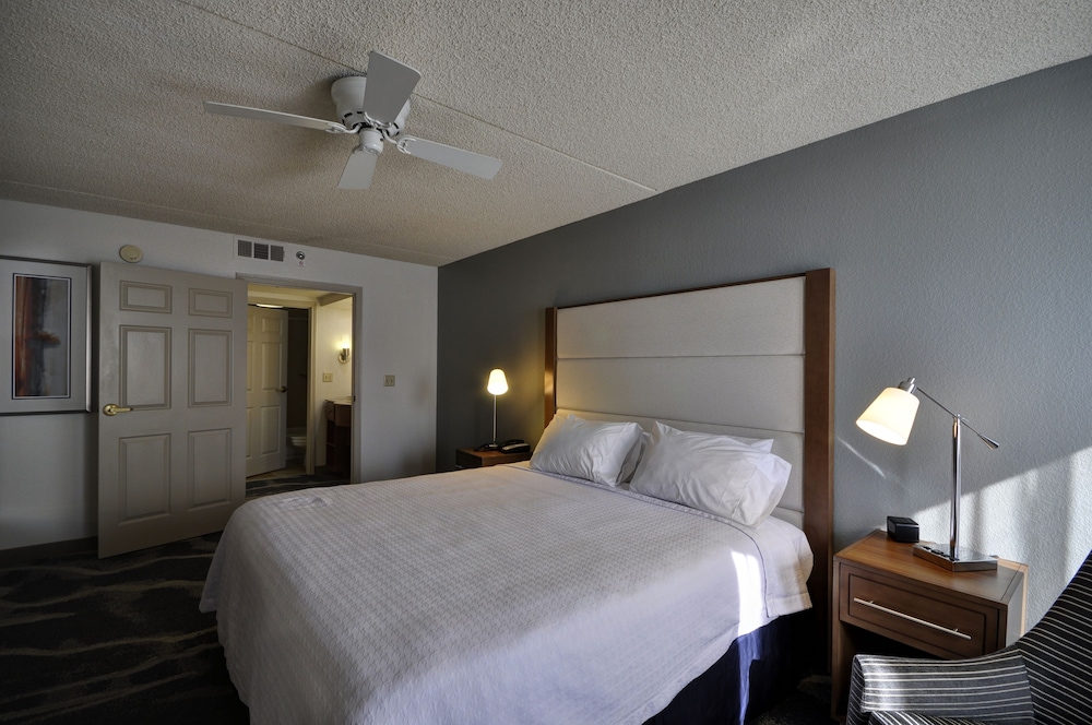 Homewood Suites by Hilton Phoenix Biltmore - photo 15