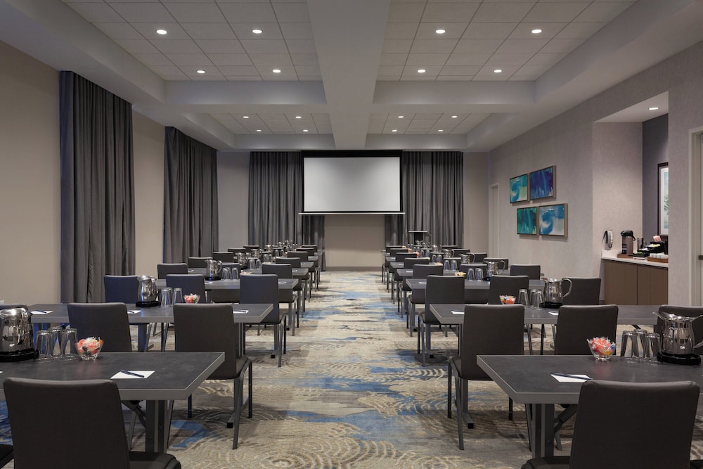 SpringHill Suites by Marriott Orlando at Millenia - photo 22