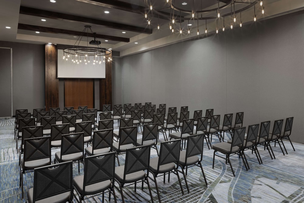 Embassy Suites by Hilton Bowling Green - photo 41