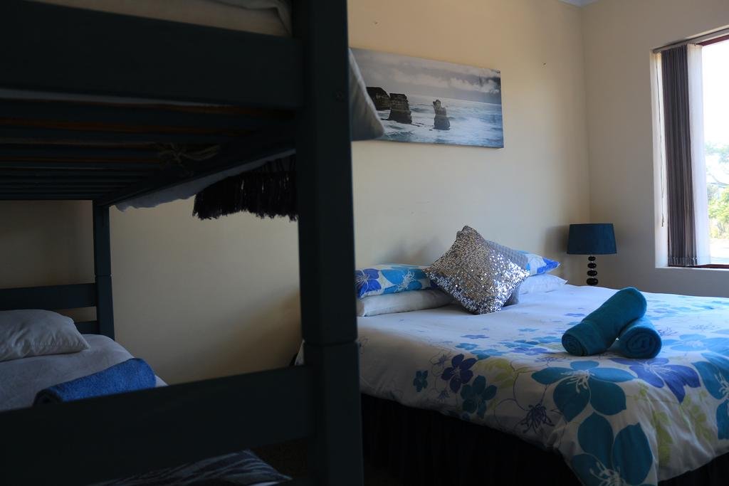 Cristal Cove Surf Lodge