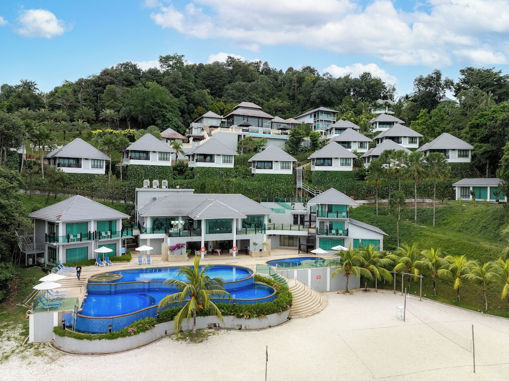 Royale Chulan Cherating Villa — 4-Star Luxury Hotel in Kuantan, Malaysia