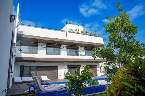Palm evasion - last minute hotel in Unknown City