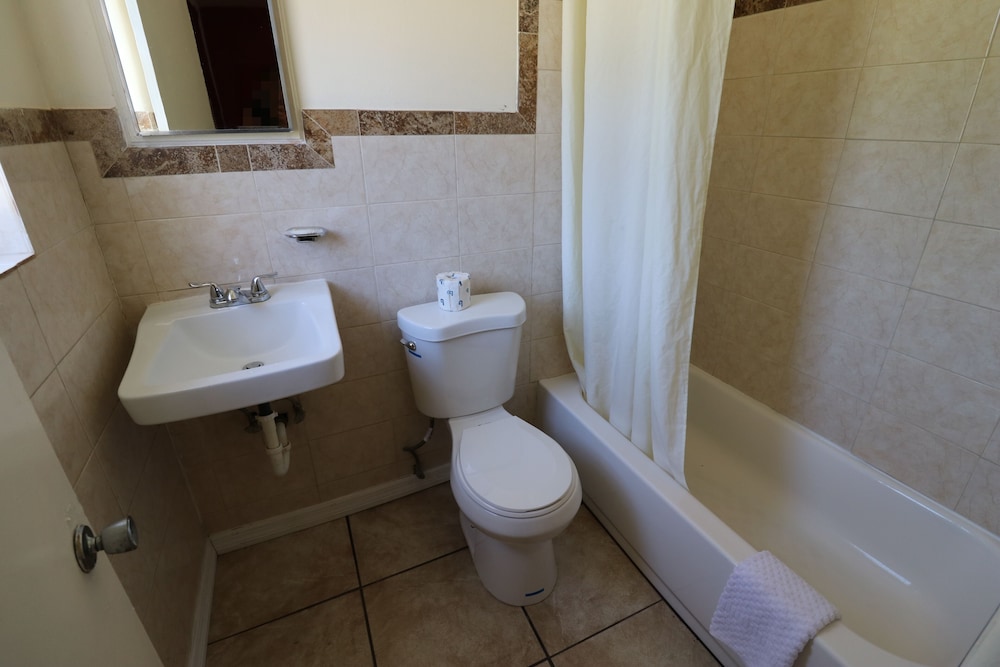 Sandman Inn Motel - photo 28