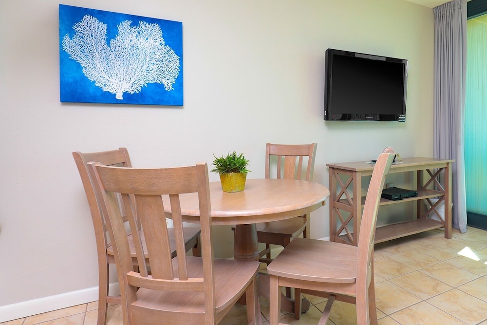 Phoenix All Suites West Hotel 402 1 Bedroom Condo by Redawning - photo 17