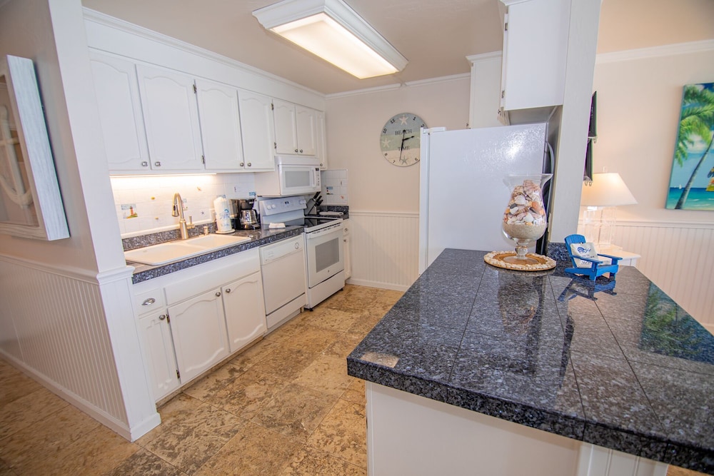 Capri Beach Accommodations - photo 30
