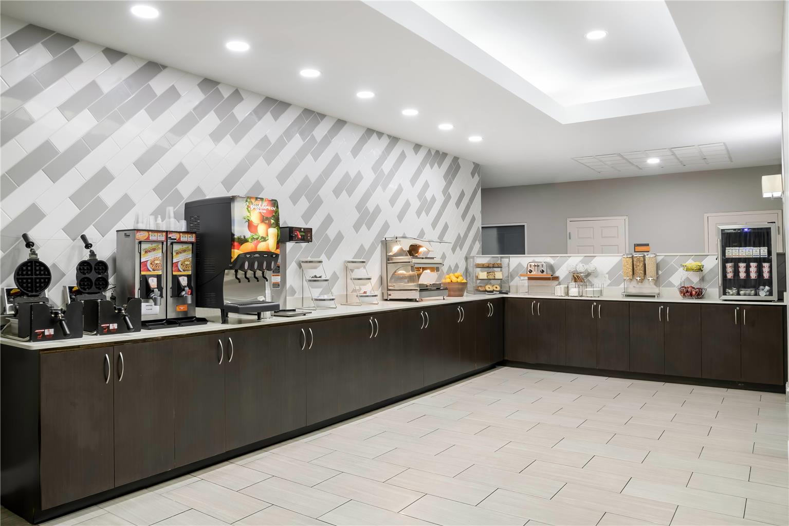 La Quinta Inn & Suites by Wyndham Atlanta Douglasville - photo 8