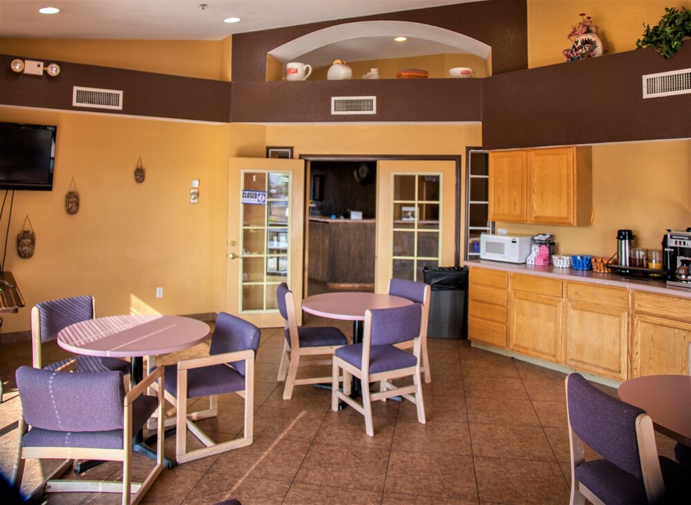 Americas Best Value Inn Phoenix I 10 West - photo 21