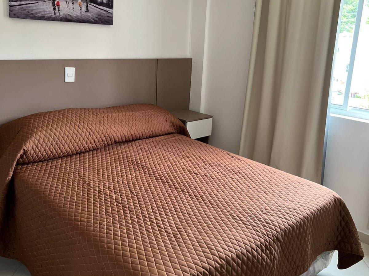 Excelente Apartamento a 130 Metros da Praia de Bombas