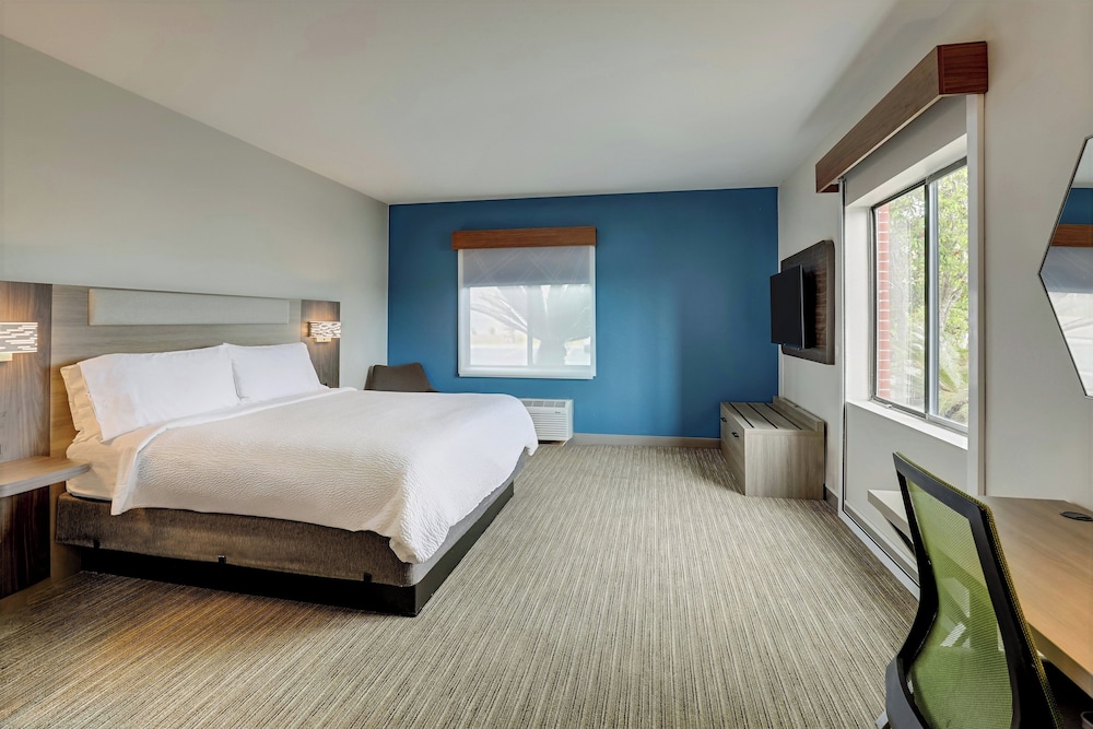 Holiday Inn Express Hotel & Suites Hinesville East Fort Stewart - photo 57
