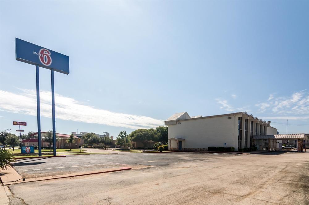 Delux Inn — hotel in Wichita Falls