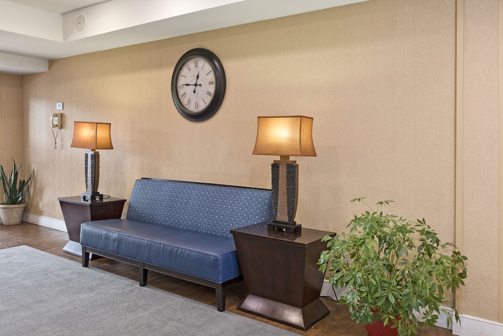 Hampton Inn Asheboro - photo 4