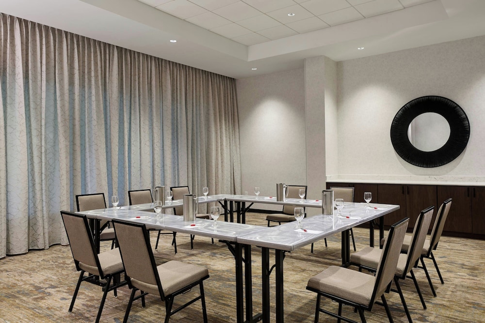 Pittsburgh Airport Marriott - photo 70
