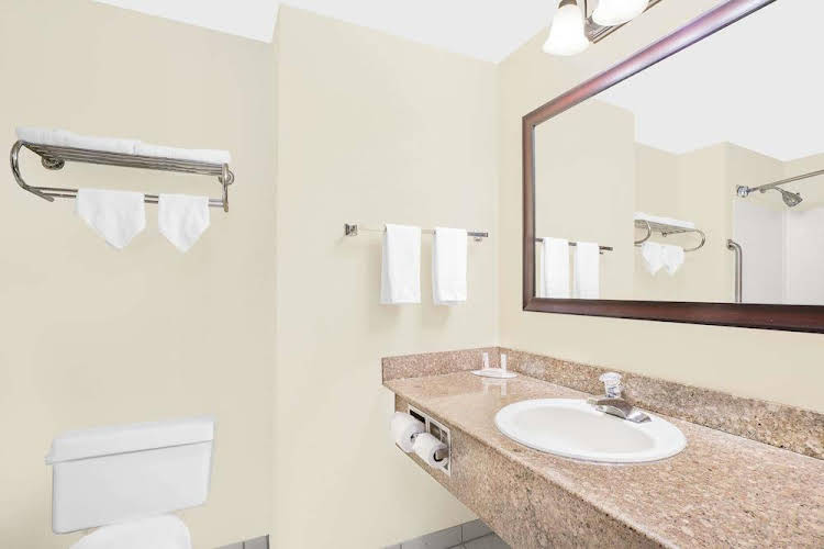 Howard Johnson By Wyndham Atlantic City Egg Harbor - photo 2