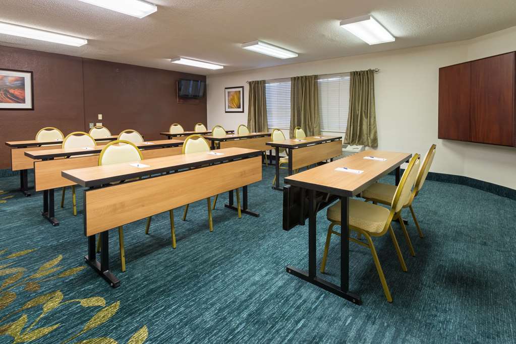 Sonesta Simply Suites Las Vegas Convention Center - photo 23