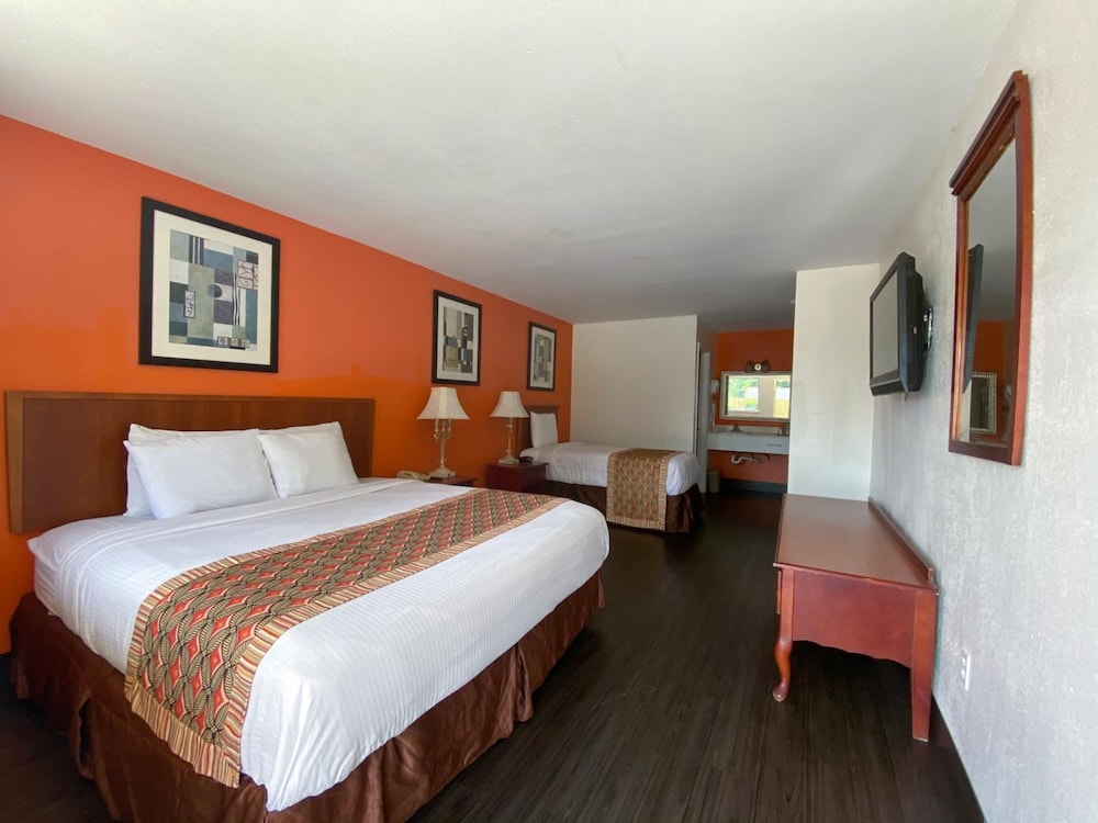 Royal Inn Richmond Hill Savannah I 95 - photo 18
