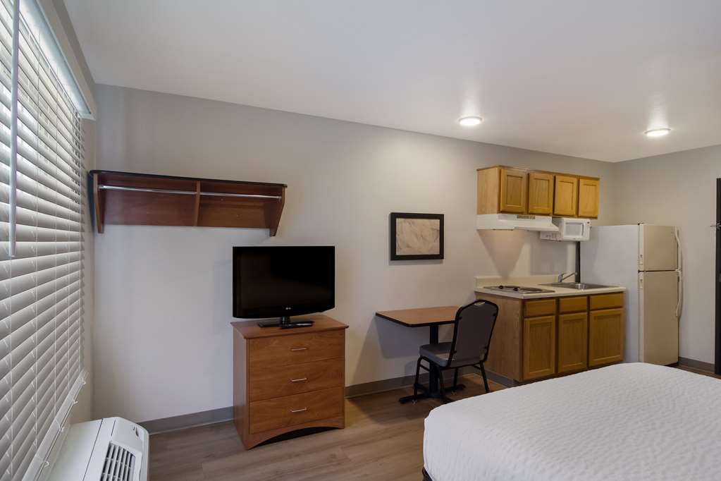 WoodSpring Suites Jacksonville East 295 Cruise Port - photo 6