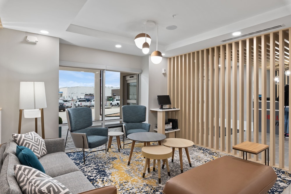 Towneplace Suites By Marriott White Hall - photo 3