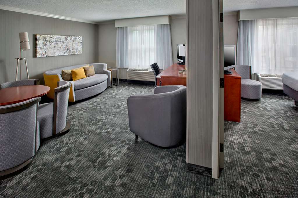Sonesta Select Tinton Falls Eatontown - photo 12