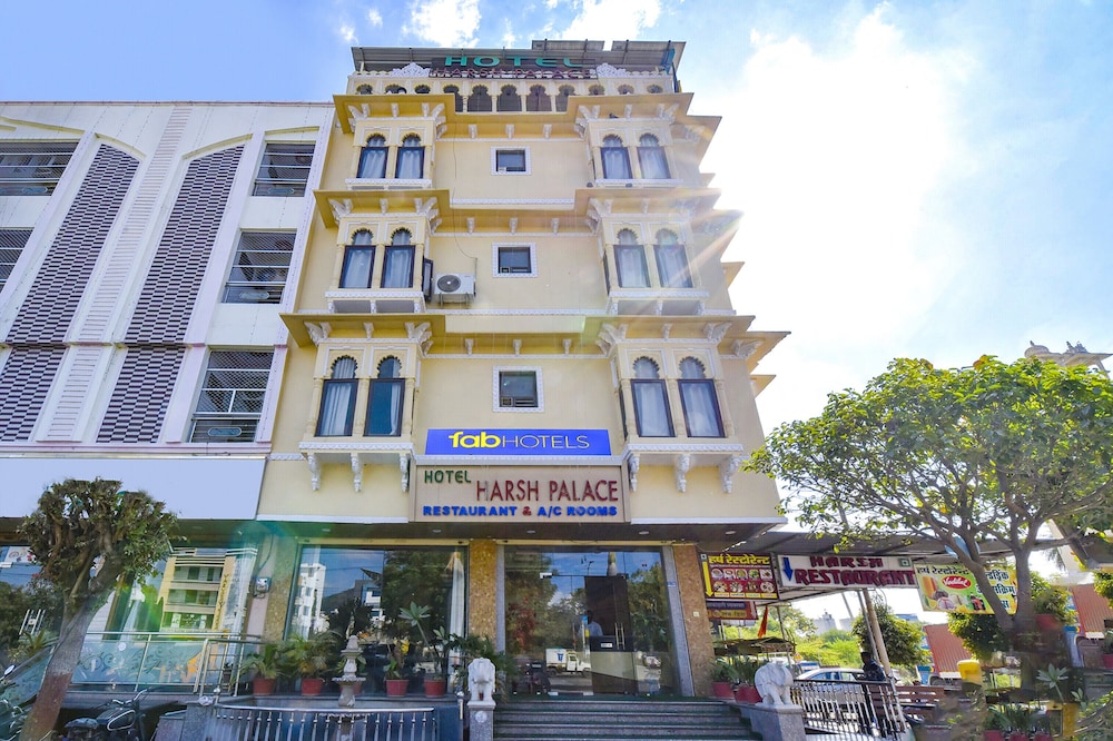 Fabhotel Harsh Palace - last minute hotel in Udaipur