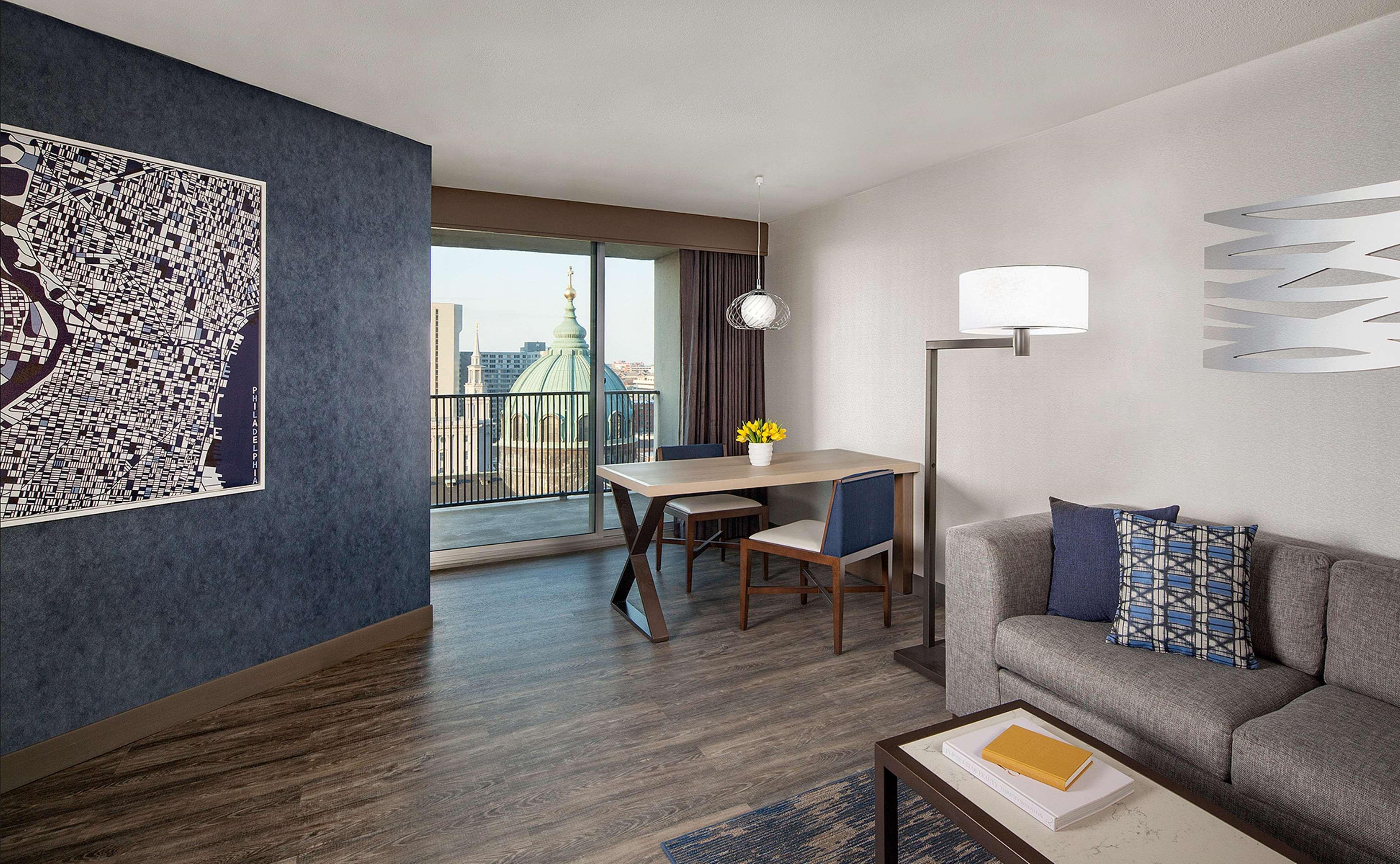 Embassy Suites Philadelphia Center City - photo 15