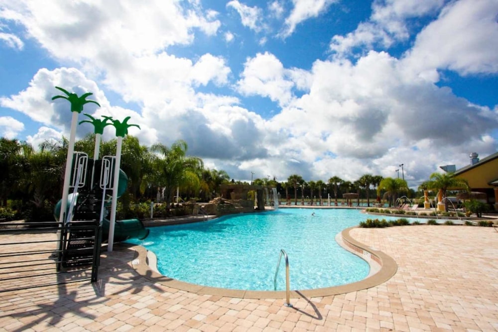 Ov4256 Paradise Palms 5 Bed 4 Baths Townhome — 4-Star Luxury Hotel in Kissimmee, United States