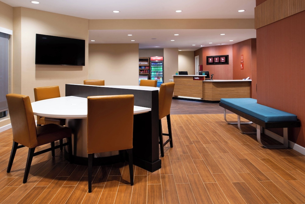 TownePlace Suites by Marriott St. Louis Chesterfield - photo 2