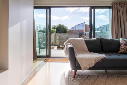 Warm Family Comfort in the City Garage Parking — 4-Star Luxury Hotel in Christchurch, New Zealand