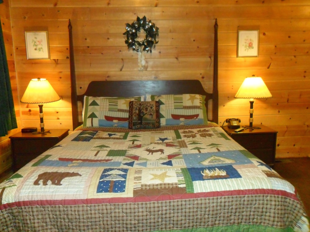 Big Bear Manor Spa Cabins - photo 3