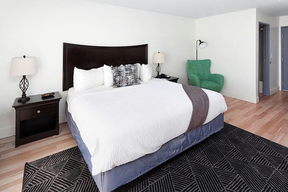 Inn at Lincoln City - photo 12