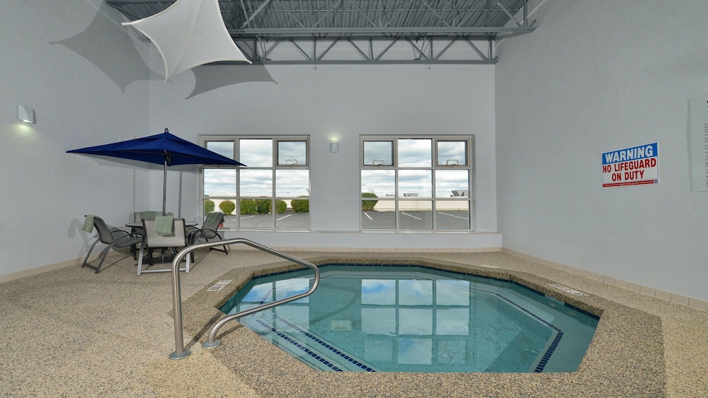 Holiday Inn Express Boston Milford by IHG - photo 18