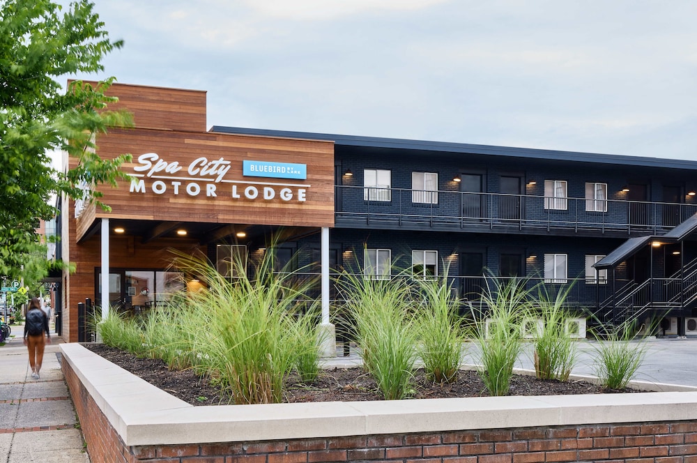 Bluebird Spa City Motor Lodge - featured photo