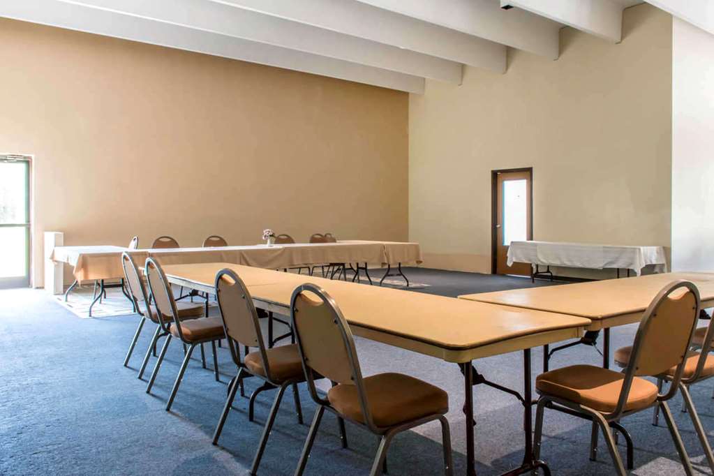 Baymont by Wyndham Barstow Historic Route 66 - photo 3