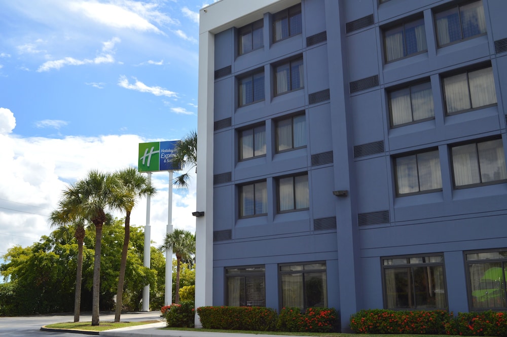 Holiday Inn Express & Suites Miami Hialeah by IHG - photo 64