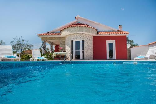 Family friendly house with a swimming pool Cista Velika Vodice 20234 — 4-Star Luxury Hotel in Tribunj, Croatia