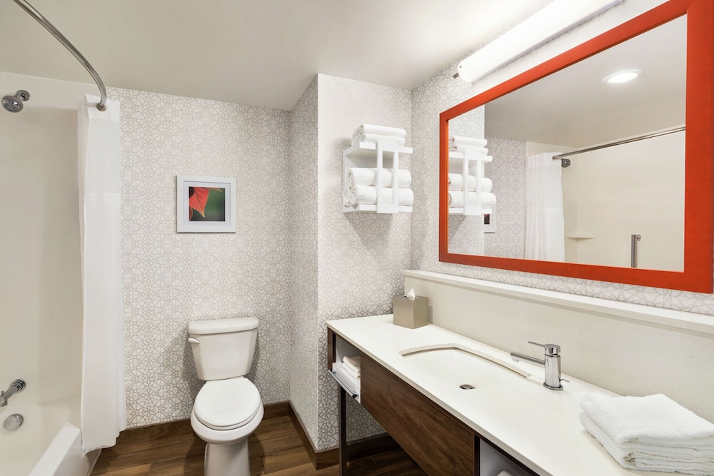 Hampton Inn & Suites Olean - photo 37