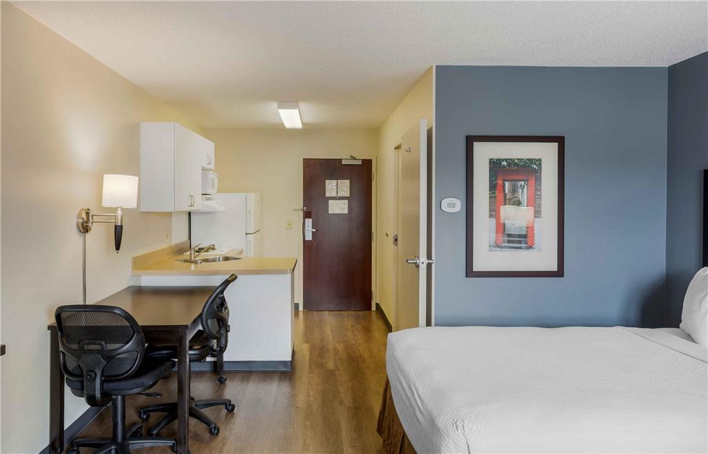 Extended Stay America Suites New York City LaGuardia Airport - photo 26