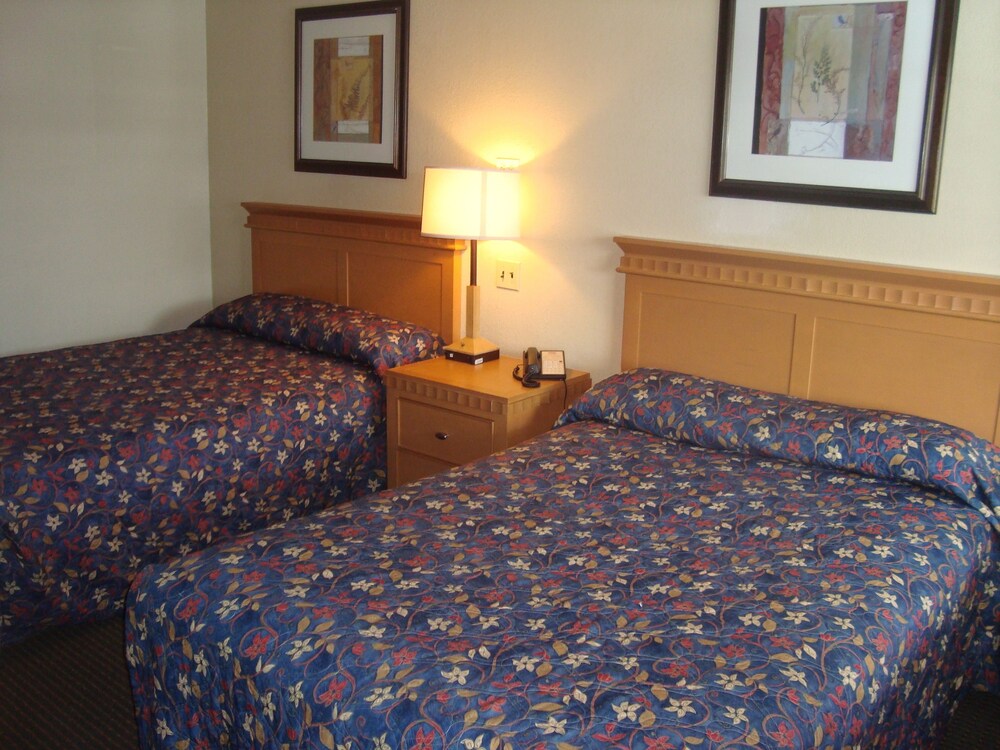 Inn at Monticello - photo 3