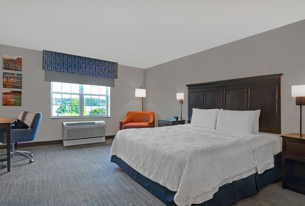 Hampton Inn Bath - photo 9