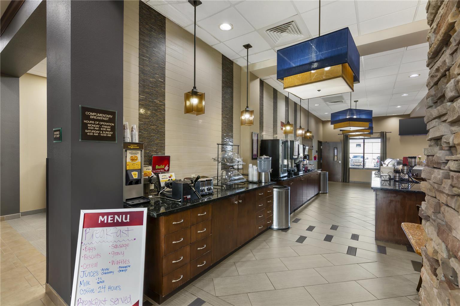 Best Western Plus Williston Hotel & Suites - photo 14