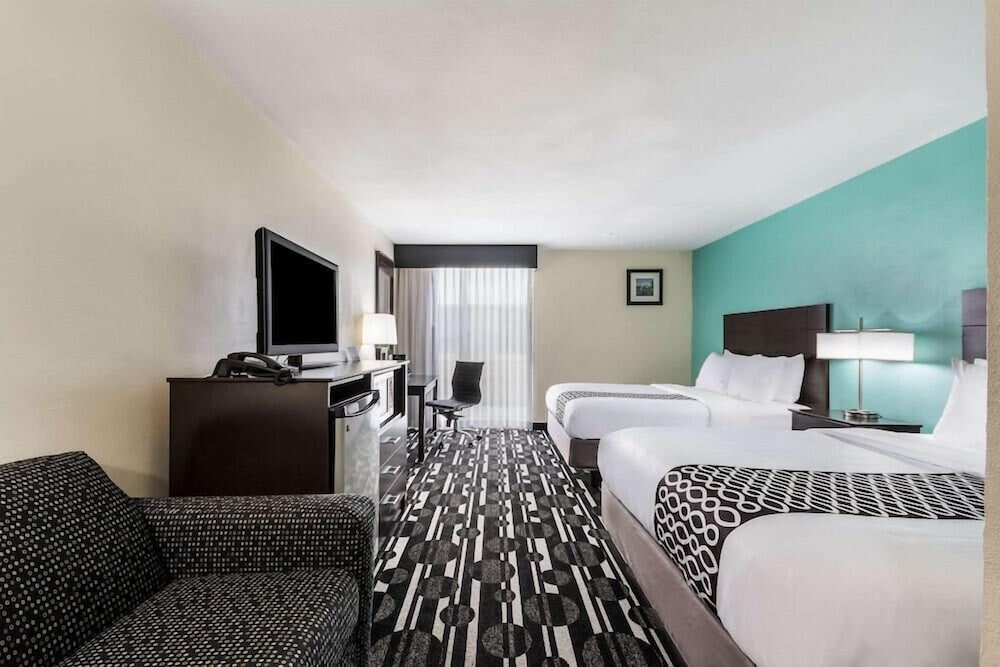 Bricktown Hotel & Extended Stay - photo 18