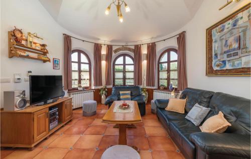 Awesome Home In Belavici With Sauna — Marcana — photo 2