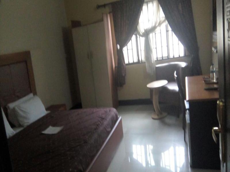 The Nest Hotel — hotel in Ikeja