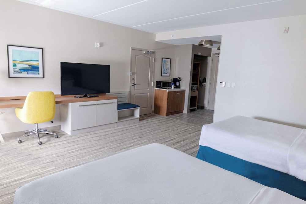 Hilton Garden Inn Lakewood - photo 21