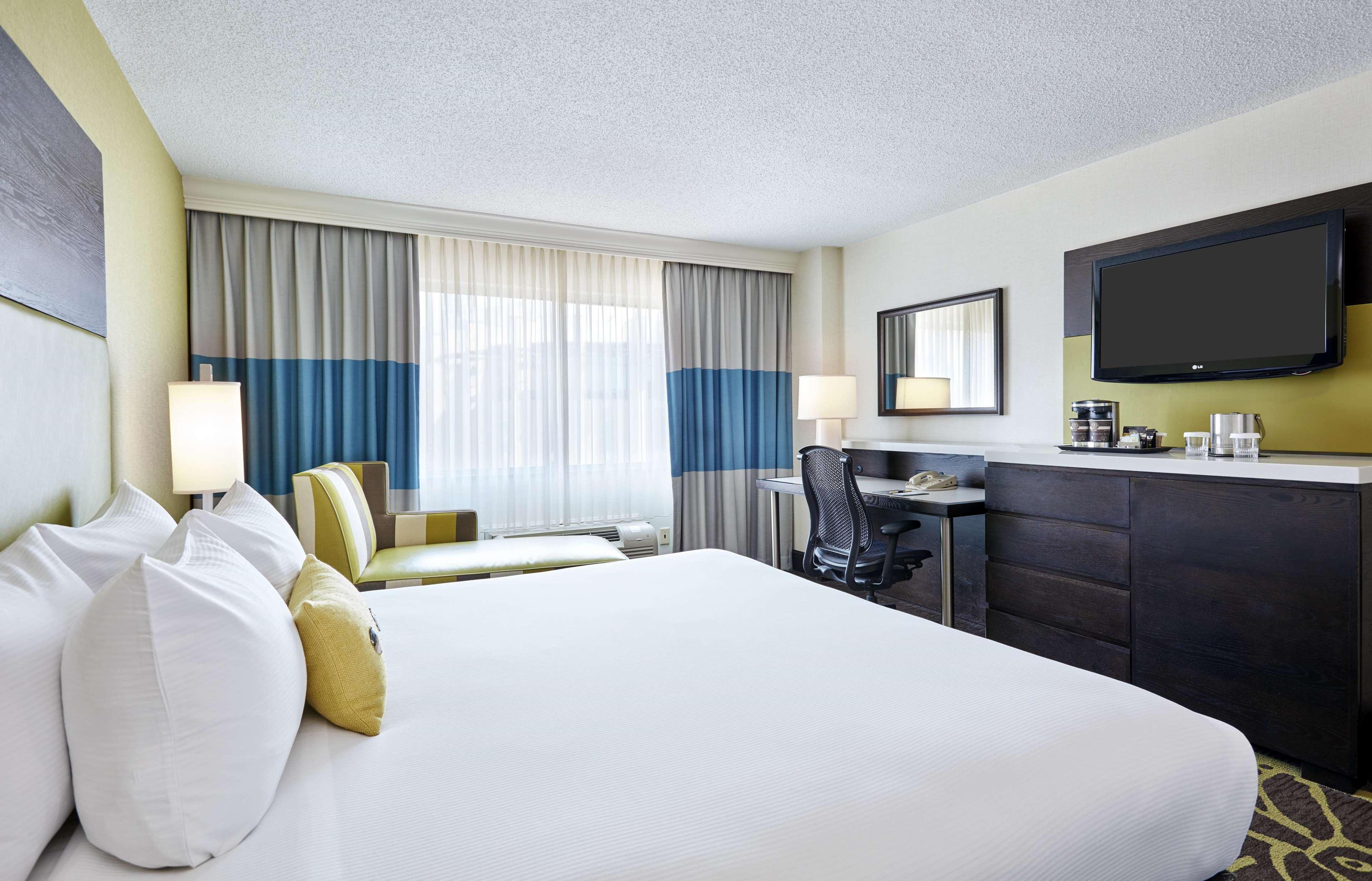 DoubleTree by Hilton Charlotte Gateway Village - photo 31